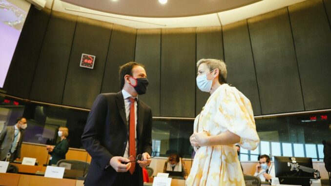 EU Passes Law to 'Rein In' Big Tech’s Domination Over Smaller Players