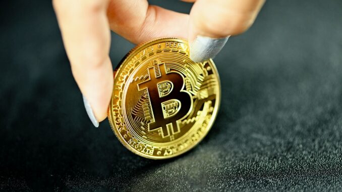 Trump’s Pro-Crypto PAC Gets $21 Million Bitcoin Donation From Billionaire Founders