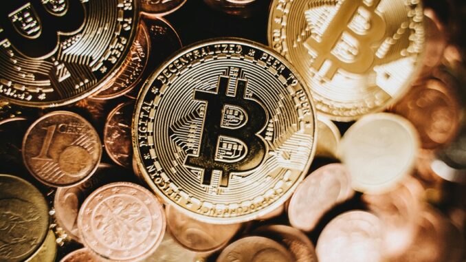 Bitcoin Tests Weekly Open As $113,300 Fair Value Gap Looms — What Does This Mean?