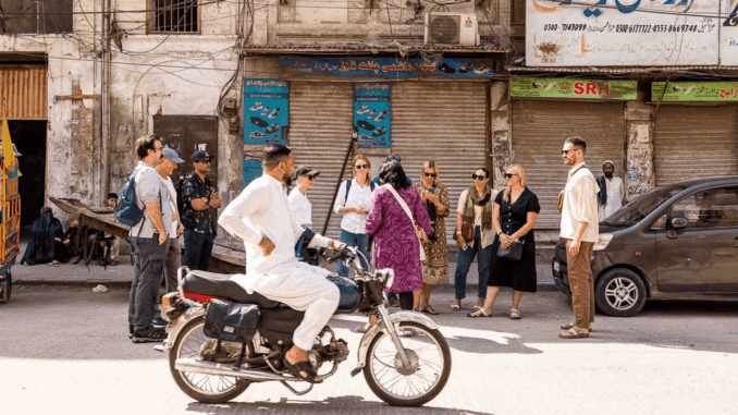 Pakistan Opens Doors to Regulated Exchanges as Critics Raise Red Flags Over Its Crypto Strategy