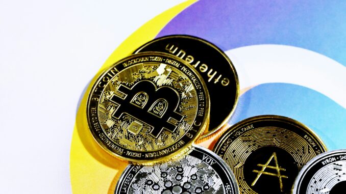 Bitcoin Dominance Grows As Altcoins Post Another Losing Year