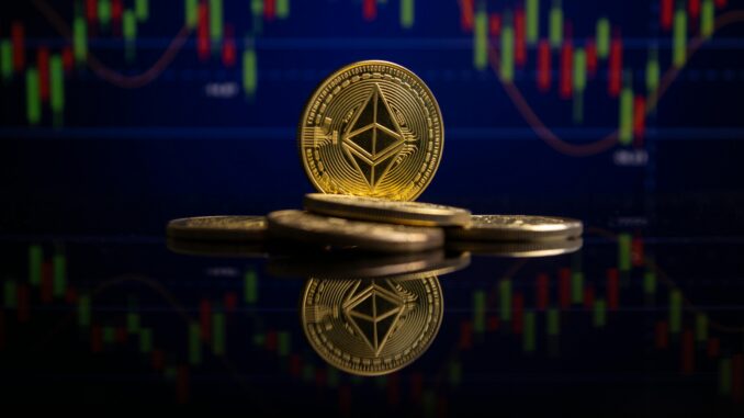 Ethereum Rising Wedge Warning: Breakdown Could Send Price Toward $1,500
