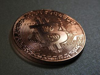 Bitcoin ETFs Lose Nearly Half A Billion Dollars As Fear Returns To Crypto