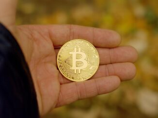 Bitcoin Price Breaks 14-Year Support For The First Time In History, Analyst Predicts $50,000 Target